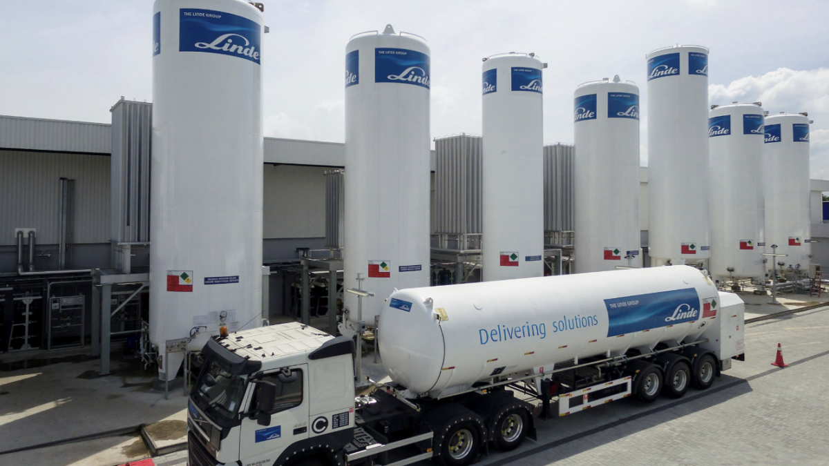 Linde (LIN): Industrial Gas Giant Fueling Green Steel, Chips, and Space