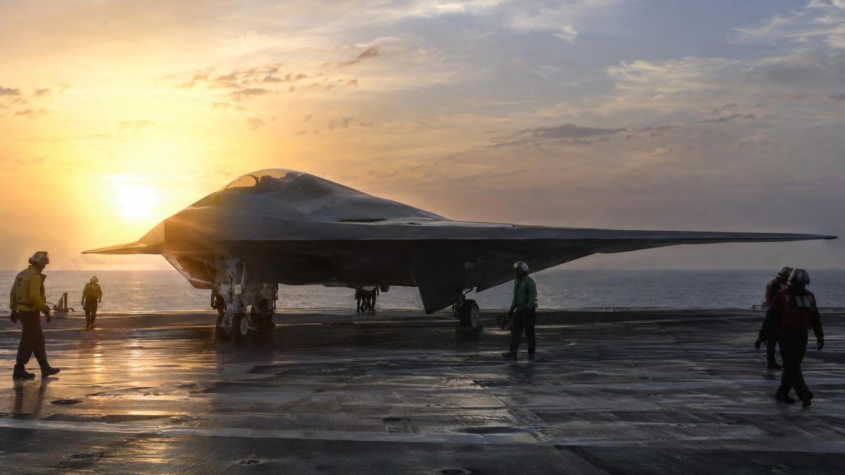 Navy Awards Boeing More Than $20 Billion F/A-XX Development Contract