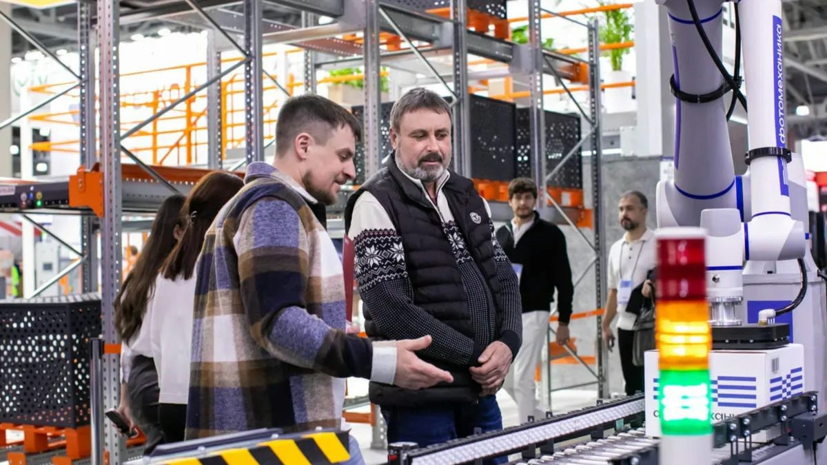 AI and Robotics Create Two Different Economic Futures