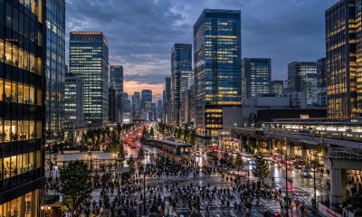 Broadcom Signs 10-Year VMware Software Agreement With NTT DOCOMO